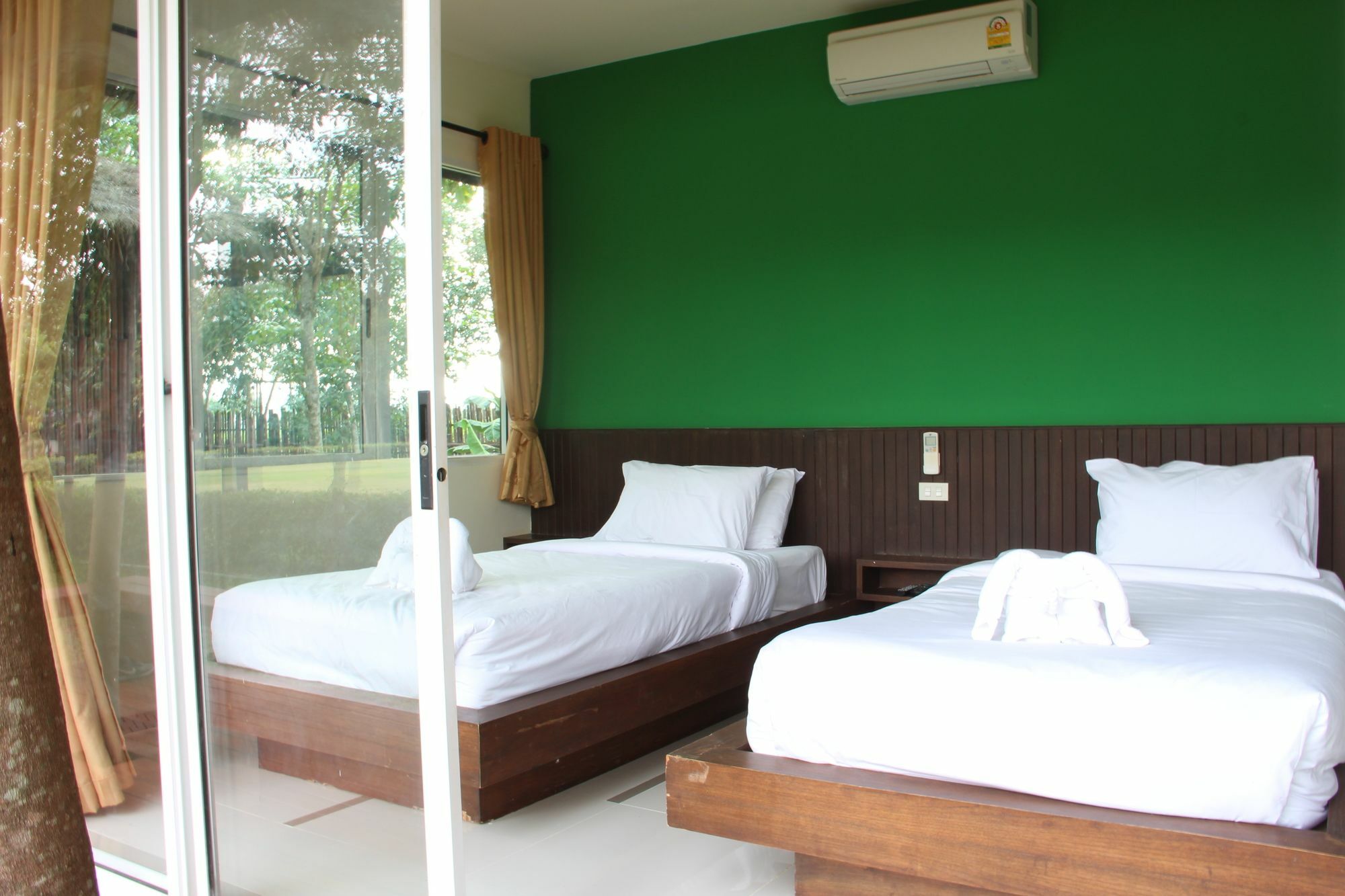 Hotel Singha Rubber Tree Ban Huai Maenam Noi Exterior foto